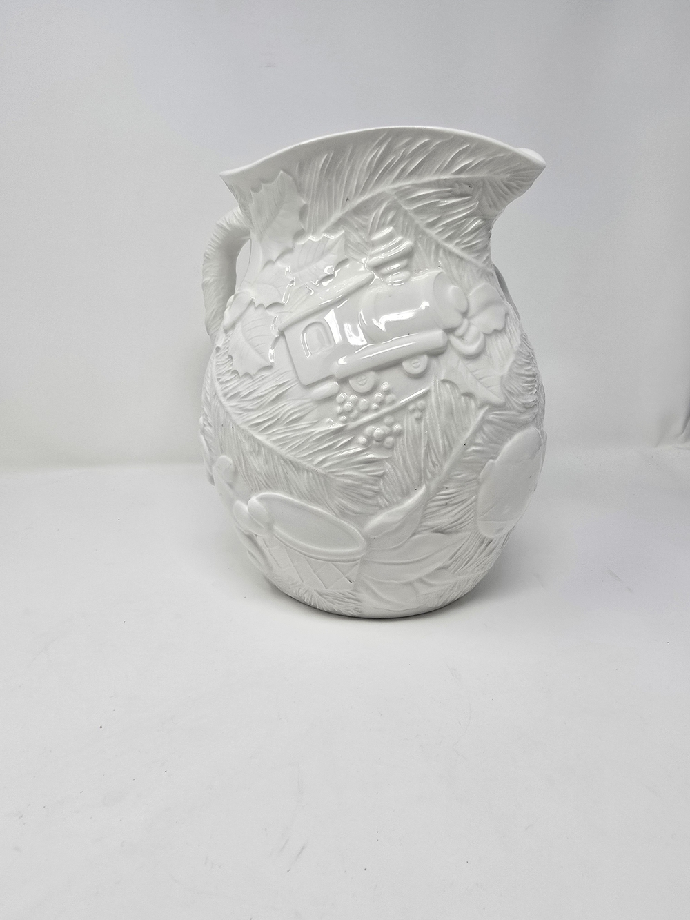 Vintage Italian White Ceramic Christmas Pitcher – Embossed Santa & Holiday Motif